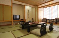 ■01平屋建てバリアフリーの館内館内は平屋建てなので安心してお泊りいただけます。奥行きが広く、お部屋から中庭のロケーションを楽しんで下さい。 夕食はお部屋出しで、朝食は宴会場でお召し上がり下さい。