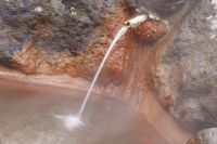 ■温泉_04源泉かけ流し！！自慢のお風呂美肌の湯と名高い遠刈田温泉の、たちのぼる湯けむりと芳しい湯の香に包まれて、身体の芯まで温まると多くのお客様に喜ばれております。露天風呂・大浴場ともに24時間入浴可能です。