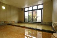 ■温泉_02源泉かけ流し！！自慢のお風呂美肌の湯と名高い遠刈田温泉の、たちのぼる湯けむりと芳しい湯の香に包まれて、身体の芯まで温まると多くのお客様に喜ばれております。露天風呂・大浴場ともに24時間入浴可能です。